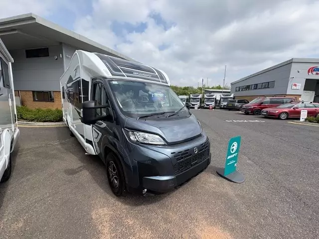 Swift Escape 674 (2025 Model)