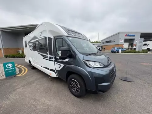 Swift Escape 694 (2025 Model)