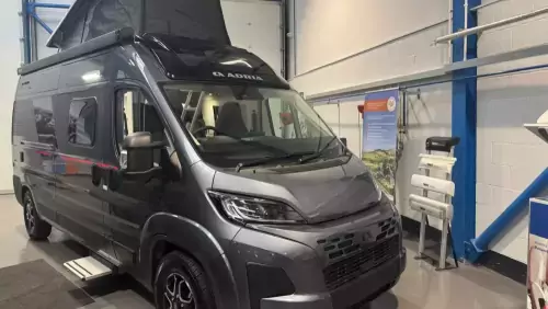 Adria Twin Supreme 600 SPB GB (2026) - Iron Grey