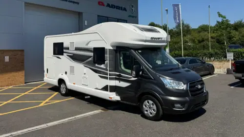 Swift Voyager 494 (2026)