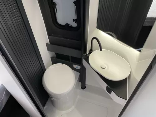 Adria Twin Sports 600 SPB (2025)