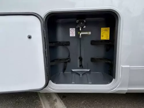 Adria Coral Supreme MB 670 (2025)