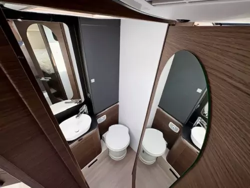 Adria Coral Supreme MB 670 (2025)