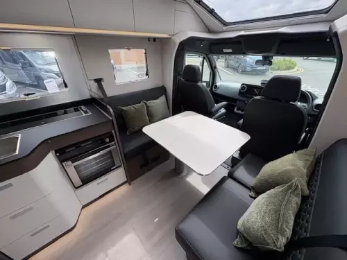 Adria Coral Supreme MB 670 (2025)