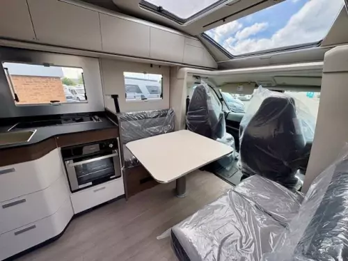 Adria Coral Supreme 670 DL (2025)