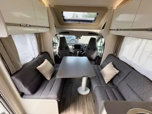 Swift Voyager 594 (2025)