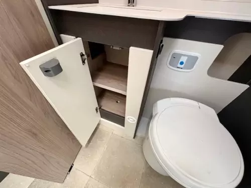 Swift Voyager 594 (2025)