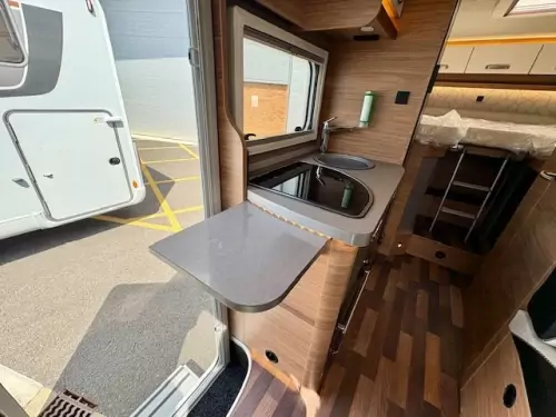 Weinsberg CaraCompact Suite 640 MEG