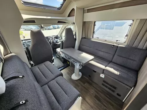 Voyager 574 (2025 Model)