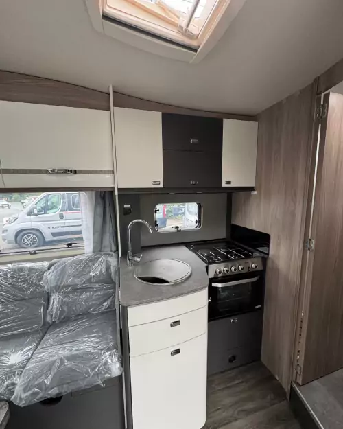 Swift Voyager 584 (2026)