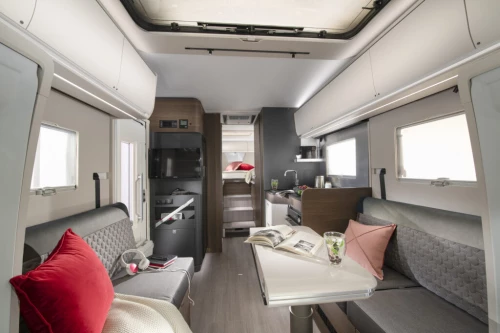 Adria Coral Supreme 670 DC (2026)