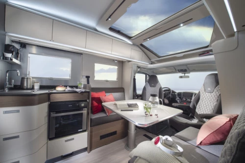 Adria Coral Supreme 670 DC (2026)