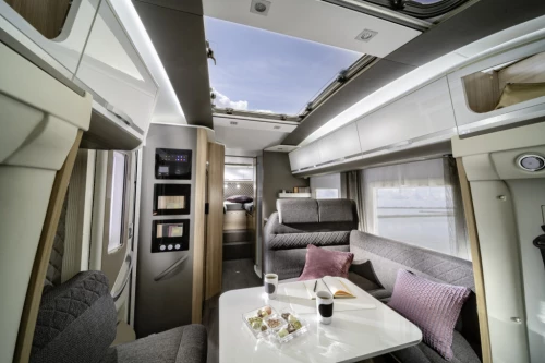 Adria Coral Supreme MB 670 SL (2026)