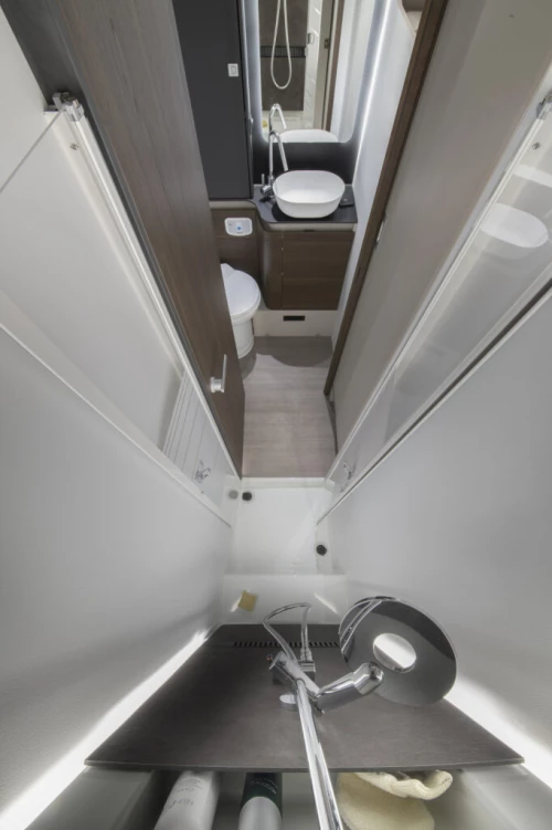 Adria Matrix Supreme 670 DL (2026)