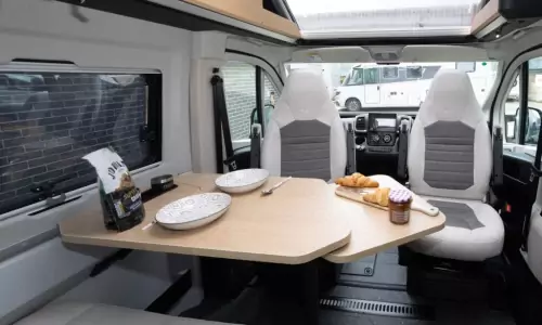 Adria Twin 60Y 640 SGX (2026)