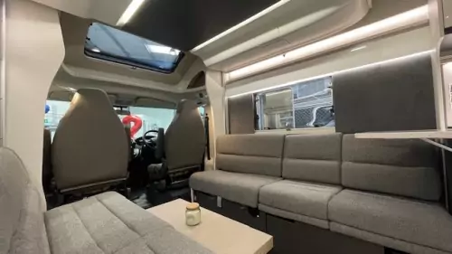 Swift Escape 674 (2026)