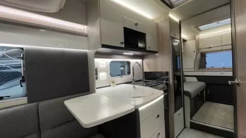 Swift Escape 674 (2026)