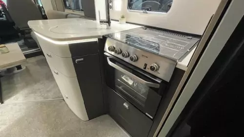 Swift Escape 674 (2026)