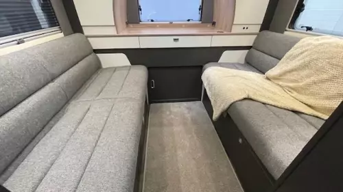 Swift Escape 674 (2026)