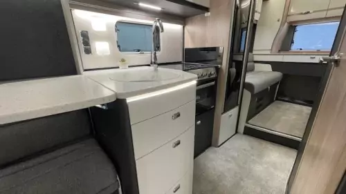 Swift Escape 674 (2026)