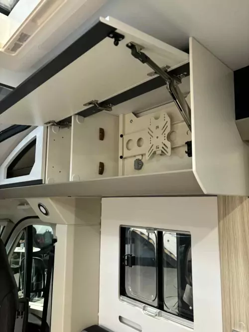 Adria Compact Supreme DL (2025)