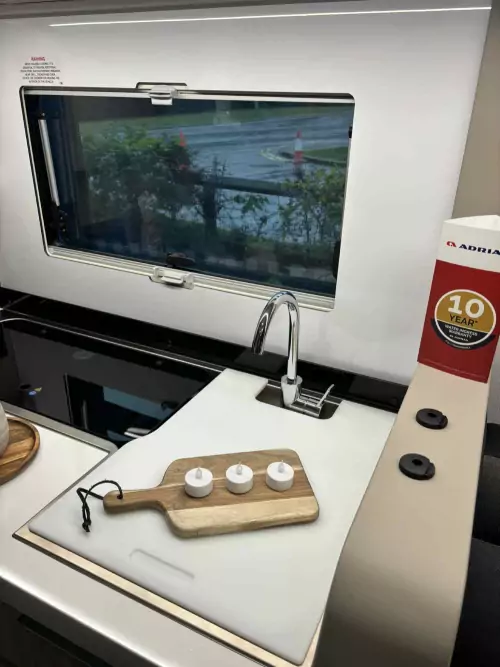 Adria Compact Supreme DL (2025)