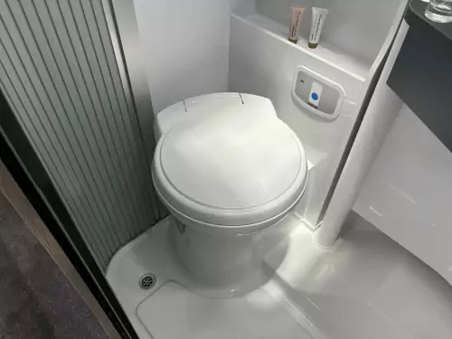 Adria Compact Supreme DL (2025)