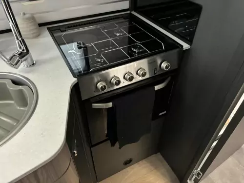 Swift Trekker 584 (2026)