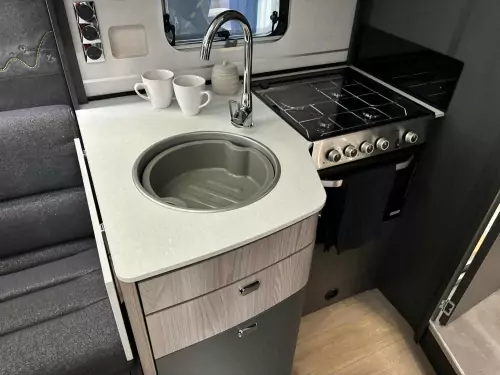 Swift Trekker 584 (2026)