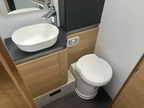 Adria Coral 670 DL 60 Year Edition (2025)