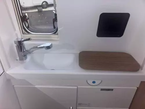 Weinsberg CaraBus 600 ME Edition (2025) [FIRE]