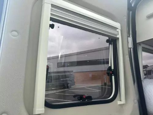 Weinsberg CaraBus 600 ME Edition (2025) [FIRE]