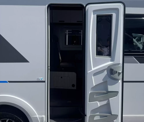 Adria Sun Living A70 DK 2025