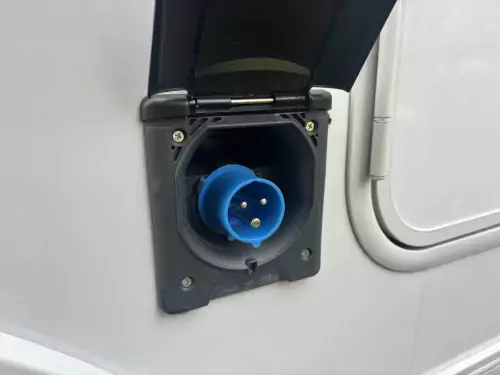 Adria Sun Living A70 DK 2025