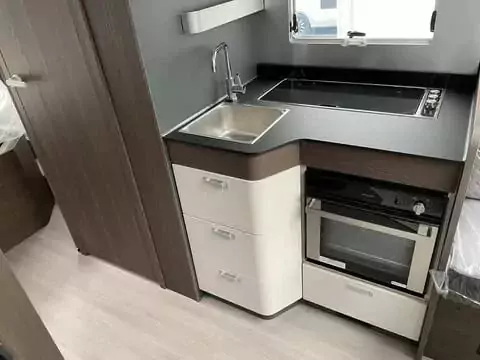 Adria Matrix Supreme 670 SC (2024)