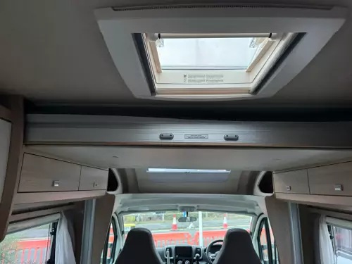 Auto-Trail Tracker EKS (2022)