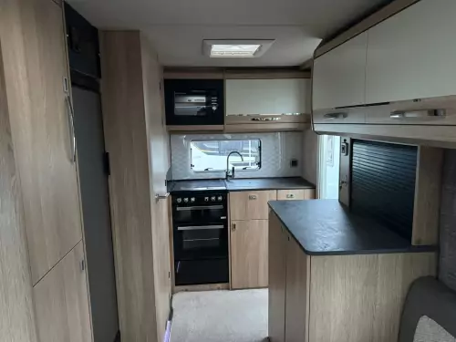 Auto-Trail Tracker EKS (2022)