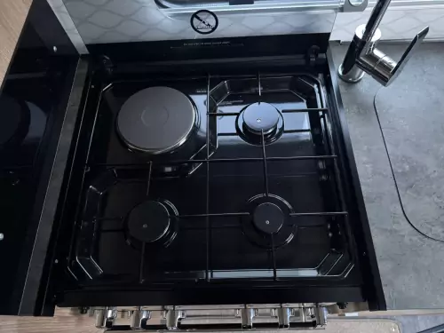 Auto-Trail Tracker EKS (2022)