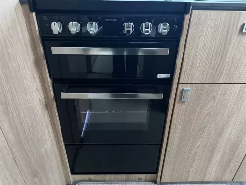 Auto-Trail Tracker EKS (2022)