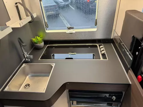 Adria Matrix Supreme MB 670 SL (2026)