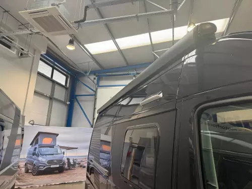 Adria Twin Supreme 600 SPB GB (2026) - Black