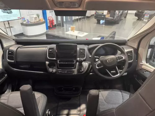 Adria Twin Supreme 600 SPB GB (2026) - Black