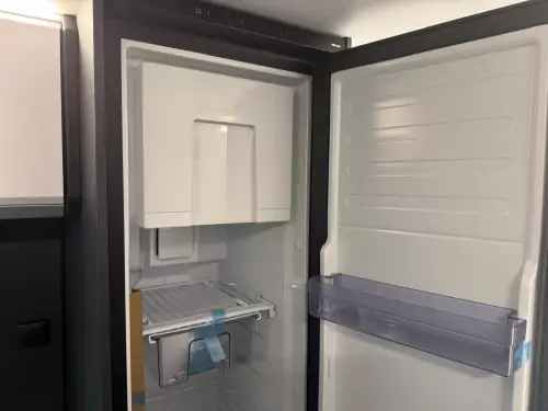 Adria Twin Supreme 600 SPB GB (2026) - Black