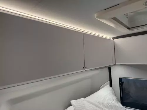 Adria Twin Supreme 600 SPB GB (2026) - Black