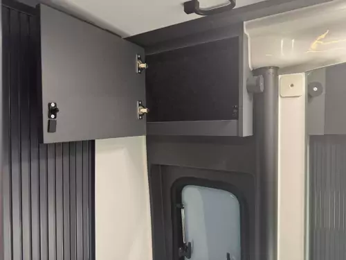 Adria Twin Supreme 600 SPB GB (2026) - Black