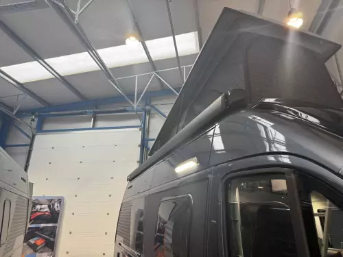 Adria Twin Supreme 600 SPB GB (2026) - Iron Grey