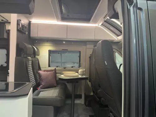 Adria Twin Supreme 600 SPB GB (2026) - Iron Grey