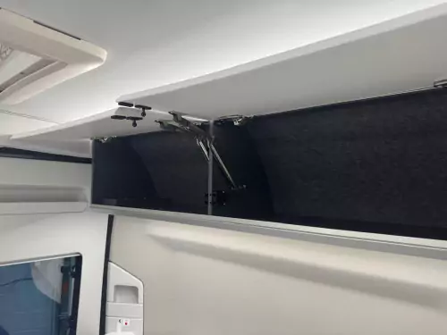 Adria Twin Supreme 600 SPB GB (2026) - Iron Grey