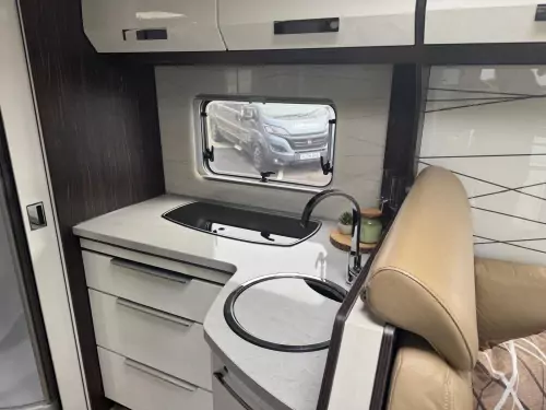 Burstner Elegance i910G (2017)