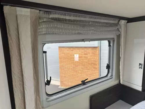 Burstner Elegance i910G (2017)